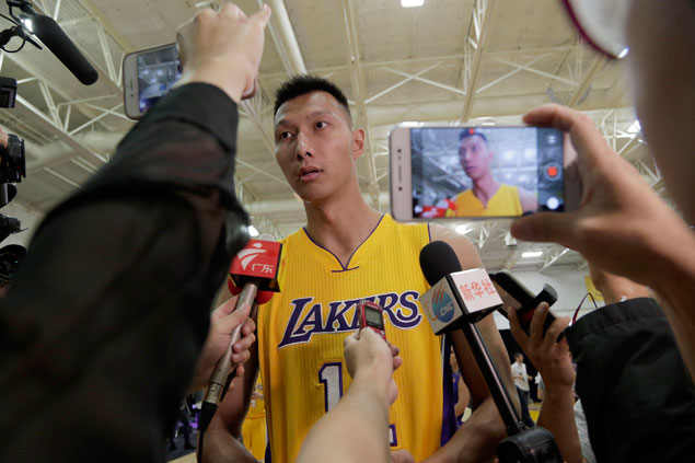 Veteran Yi Jianlian hoping versatiliy could win him spot on Lakers roster